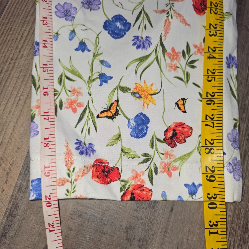 St Johns Bay Floral Capri Pants Womens 8 White Multi Butterfly Tummy Control NWT - Picture 10 of 16